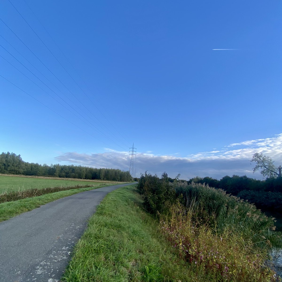 #vrtweer <a href="/Weerbord/">Weerbord☀️☔️</a> <a href="/MeteovistaBe/">meteovista.be</a> <a href="/HetweerinBelgie/">Meteo Reni - Het weer in België</a> <a href="/BuienradarBE/">BuienradarBE</a> <a href="/avstelevisie/">AVS Oost-Vlaamse Televisie</a> <a href="/HendrikRemue/">hendrik.remue@gmail.com</a> 
Schelde Heusden, 
30/09, 09.26,