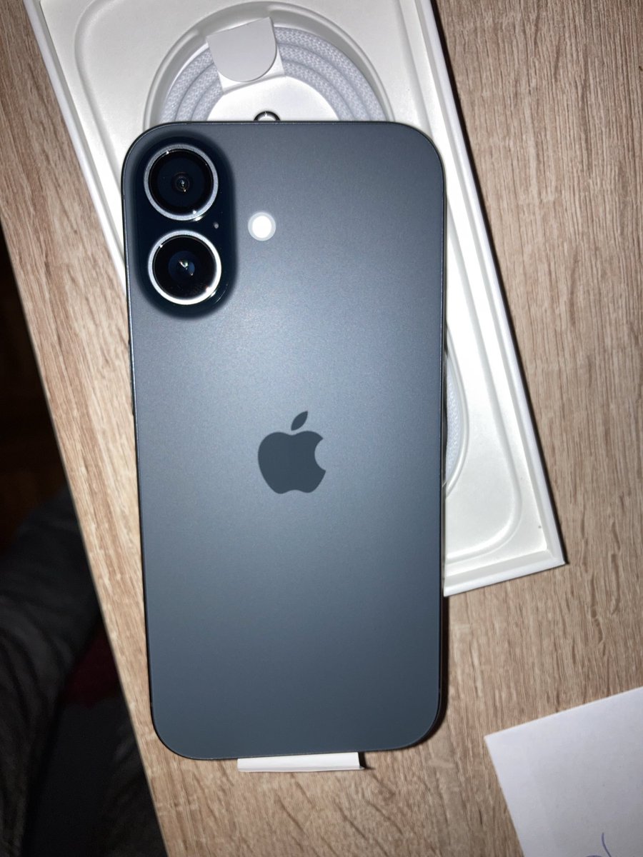 J’aurais du prendre le pro max il est degeulasse celui la…