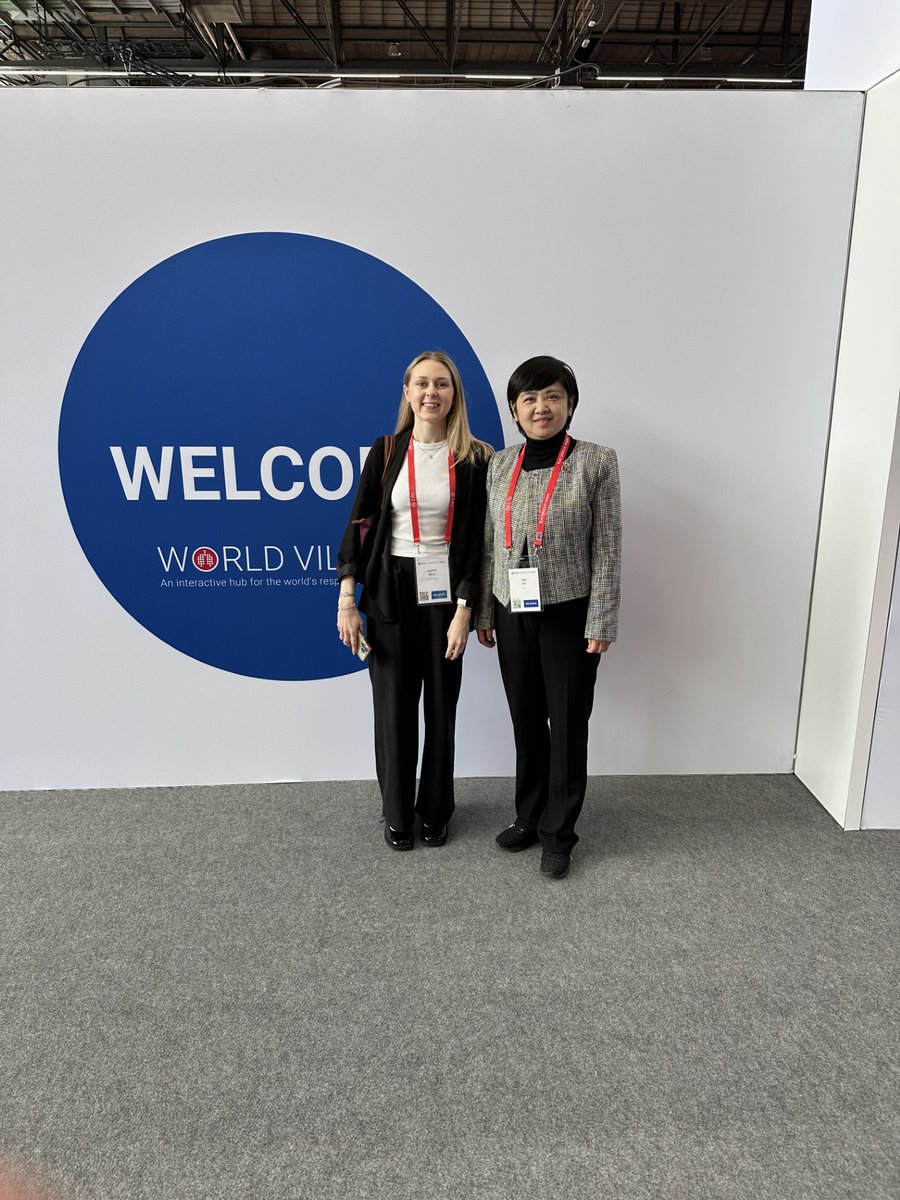 Great to connect with Editor-in-Chief <a href="/ILDIPFDoc_NI/">ILD IPF Doc: Nazia Chaudhuri</a>  and several Associate Editors of Therapeutic Advances in Respiratory Disease at #ERSCongress2025  yesterday. Valuable discussions around editorial priorities and future plans!

#ERS2025 #RespiratoryDisease