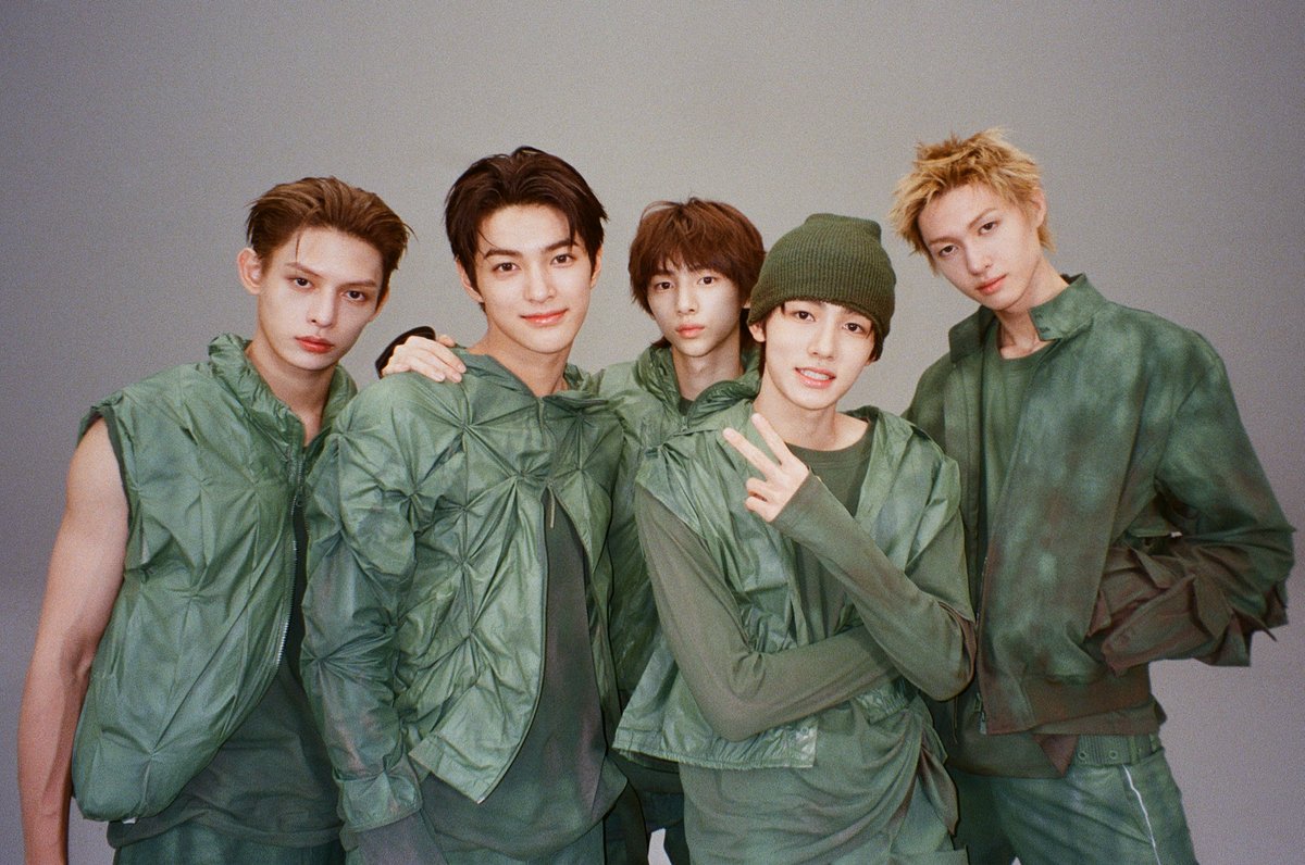 M2MPD's tweet photo. 필름카메라로 기록한 9월의 추억📸 10월에도 쭈욱 엠투와 함께해요❣ #9월의엠투 #M2film #MOVE_TO_PERFORMANCE #CORTIS #코르티스 @cortis_bighit https://t.co/onsNUO9Q5N