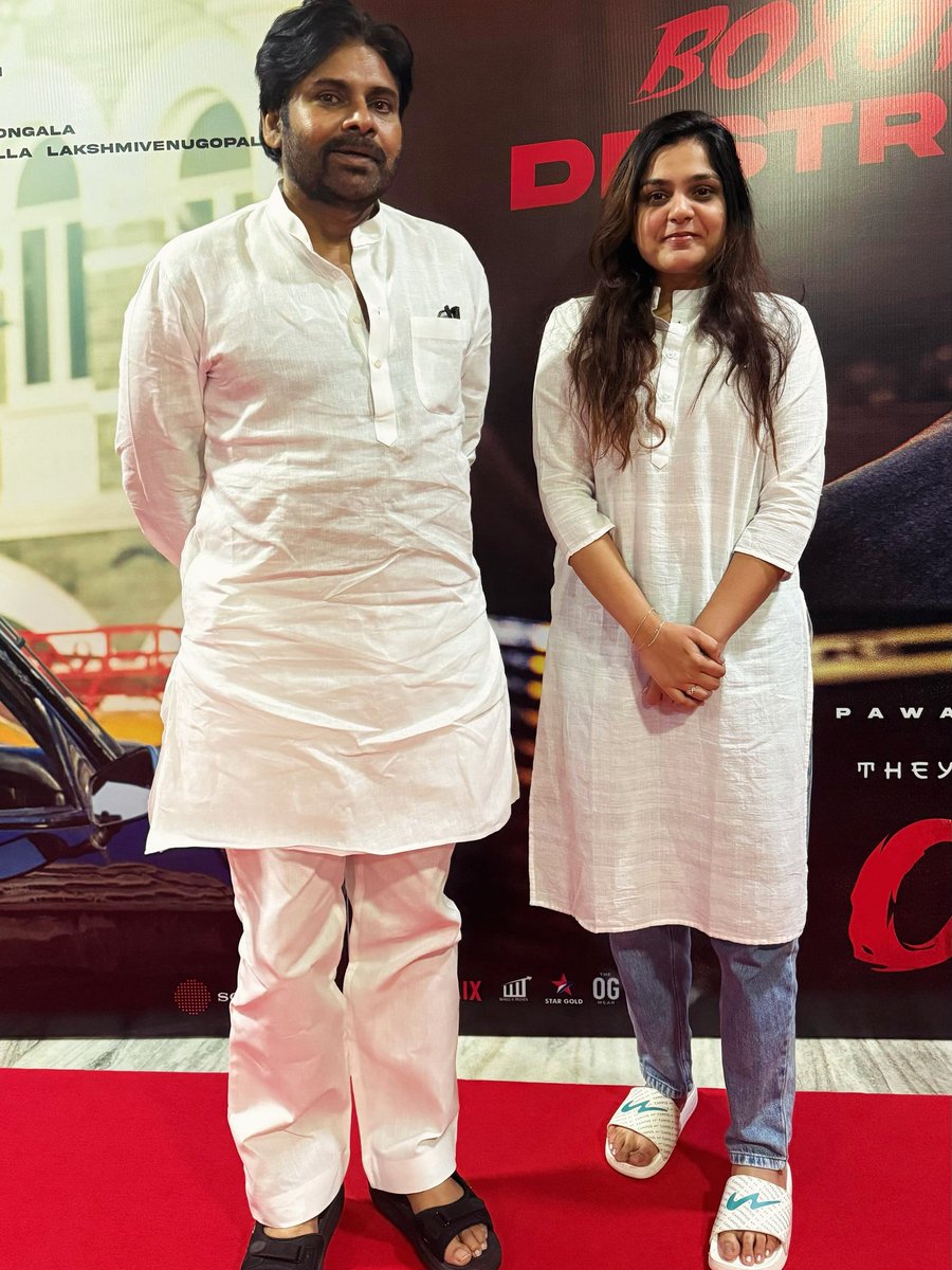 Touch Wood!🥹🙏🏻🧿 And he said “LOOKING FORWARD TO SEE YOU PERFORMING SUVVI SUVVI LIVE”🫠🙌🏻

With our OJAS GAMBHEERA❤️🫠

#pawankalyan❤️🤗 #og #suvvisuvvi #OGBlockbuster #OGMovie