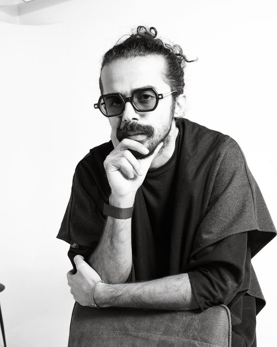 عبدالرحمن العابد في الحلقة الثالثة من Designer Takeover: الحرف قادرة على التطوّر لكنها تحتاج إلى إيمان بالفكرة وقدرة على توظيفها. #مجلة_هي 