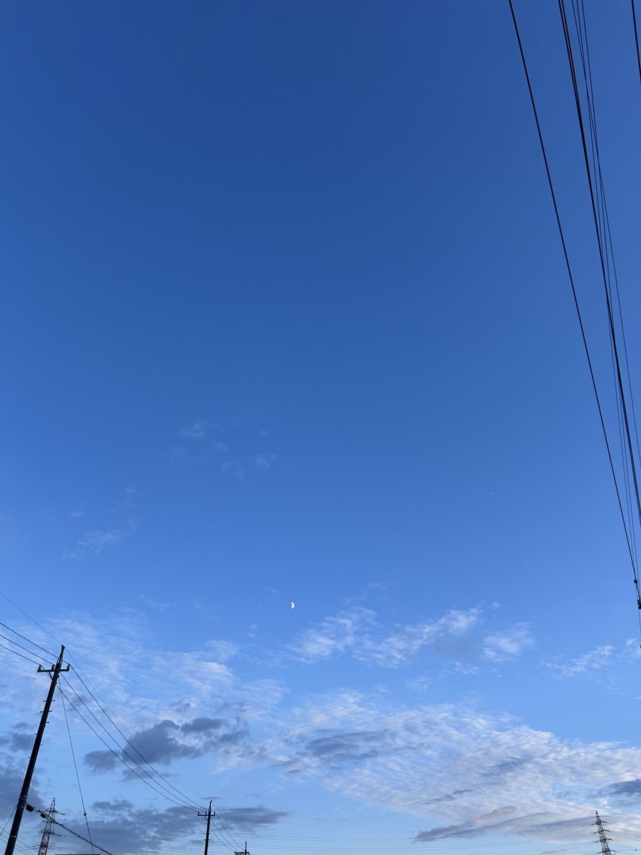 06Mayuka's tweet photo. 秋めいてきましたね
＃イマソラ　＃月　＃海部地区 https://t.co/rakcrkF0Eu