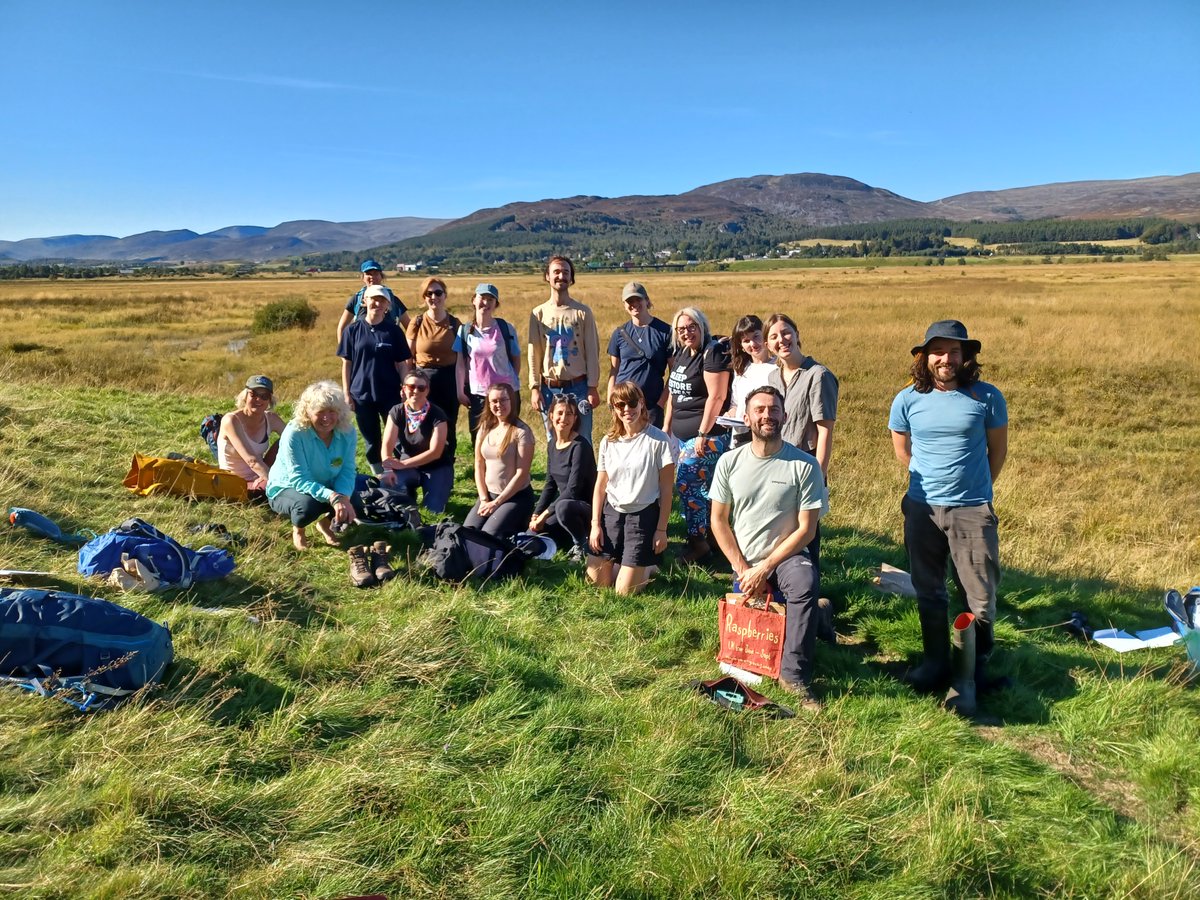 All the best to the peat tribe attending the <a href="/IUCNpeat/">IUCN UK Peatlands</a> conference 2025 hosted by the partnership team in Northern Ireland. 
Look out for NPAP's Jake White and Jack Simpson and other Welsh partners - hopefully next year Wales! <a href="/LifeQuakingBogs/">LIFEQuakingBogs</a>
Pob hwyl - enjoy!😀
#IUCNPeat
