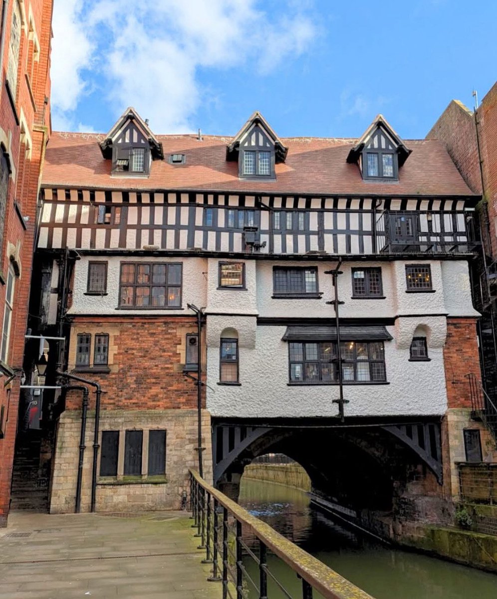 Guests loved exploring Lincoln past few days 🏡
One of the places they loved was Stokes Café 
A iconic building, sat upon a medieval bridge 
#stokes-cafe #lincolnhistory  #medieval #greatplacestovisit