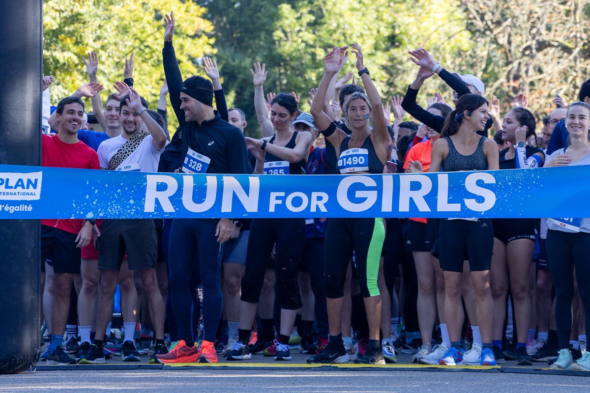 CFImedias's tweet photo. 🔵 Run for Girls 2025 ✊💙
📅 Le samedi 4 octobre, la 3e édition de la course solidaire Run for Girls se tiendra au Bois de Boulogne à Paris !
CFI est fier d’être partenaire officiel de cet événement organisé par @PlanFrance, aux côtés de @RMCInfo, pour défendre les droits des filles et promouvoir l’égalité partout dans le monde.
🏃‍♀️ Une course ouverte à toutes et tous, 100 % éco-responsable, pour sensibiliser et collecter des fonds en faveur des droits des filles.
👉 Tous les bénéfices des inscriptions seront reversés à Plan International France pour financer ses actions.
📍 Bois de Boulogne, Paris – Carrefour du Bout des Lacs
🕘 Samedi 4 octobre 2025
✨ Infos et inscriptions : https://t.co/7DI5WIHVpF
💙 Rejoignez-nous et courez pour les droits des filles ! ✊

#RunForGirls #CFI #ProjetEnAction #Égalité #DroitsDesFilles #CourseSolidaire #PlanInternational #RMC