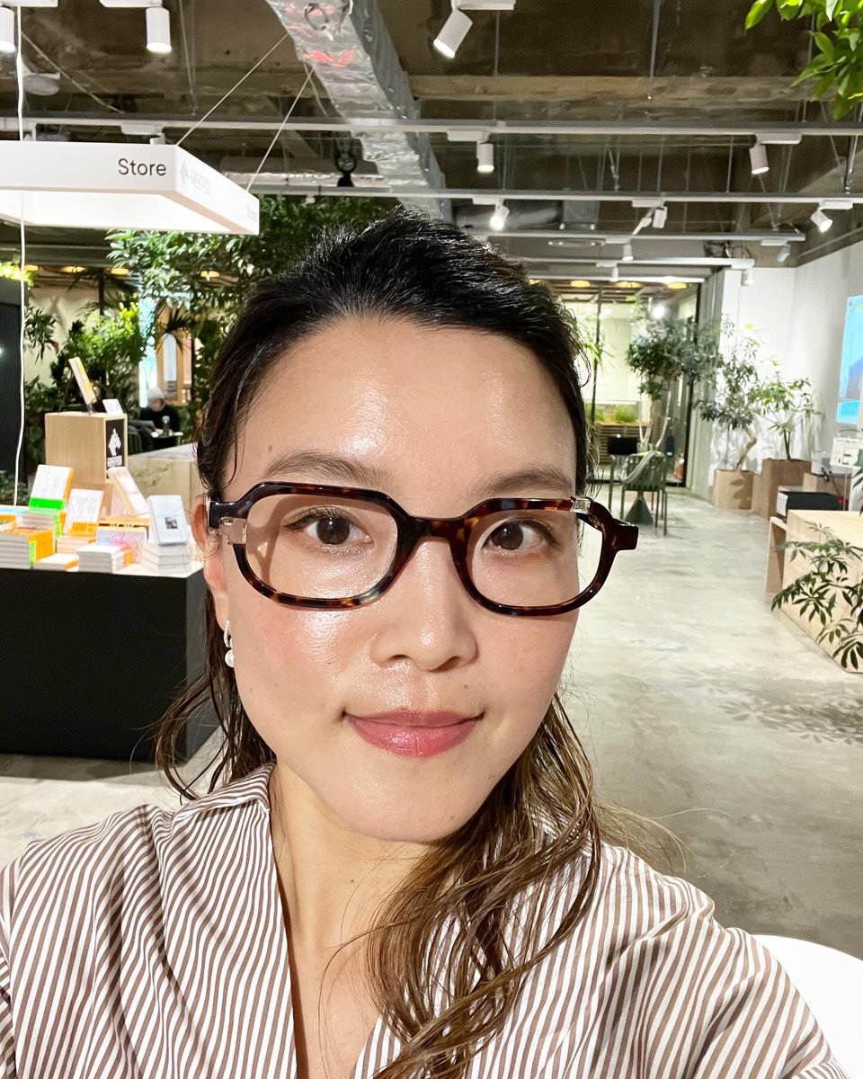 ayana_kizaki's tweet image. #今日のメガネ 迷います
#albertimstein  #TheUPDATE