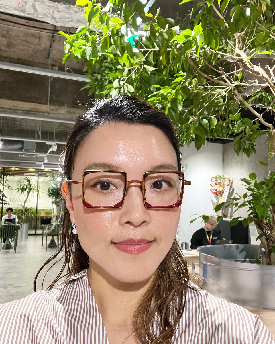 ayana_kizaki's tweet image. #今日のメガネ 迷います
#albertimstein  #TheUPDATE