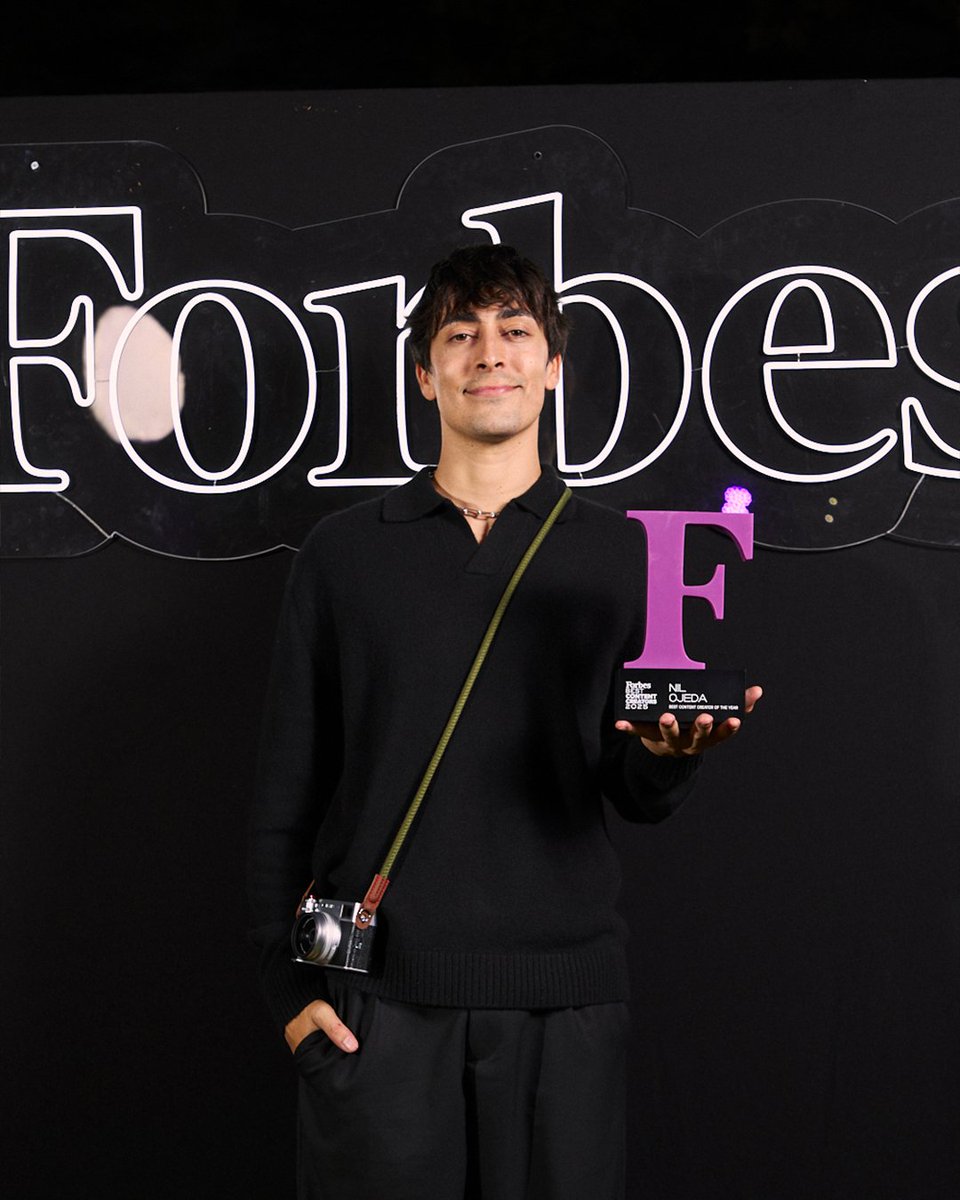 VizzAgency's tweet photo. Orgullosos de nuestros talentos premiados en los @Forbes_es Best Content Creators 2025:

🏆@nilojeda – Best Content Creator of the Year
🏆@DjMaRiiO – Best Streamer https://t.co/CUU2vFhs1J