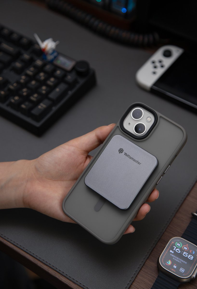 YottamasterInc's tweet photo. Say hello to effortless storage with the Yottamaster YK20MINI Magnetic PSSD! 

Oh, and did we mention? 🍂 We're running a Fall Giveaway for a chance to win one of these! Don’t miss out—Enter now: https://t.co/1Ln1fA9EQh or click the link in bio!🍁

#Yottamaster #YK20MINI https://t.co/E1vgXqWhmu