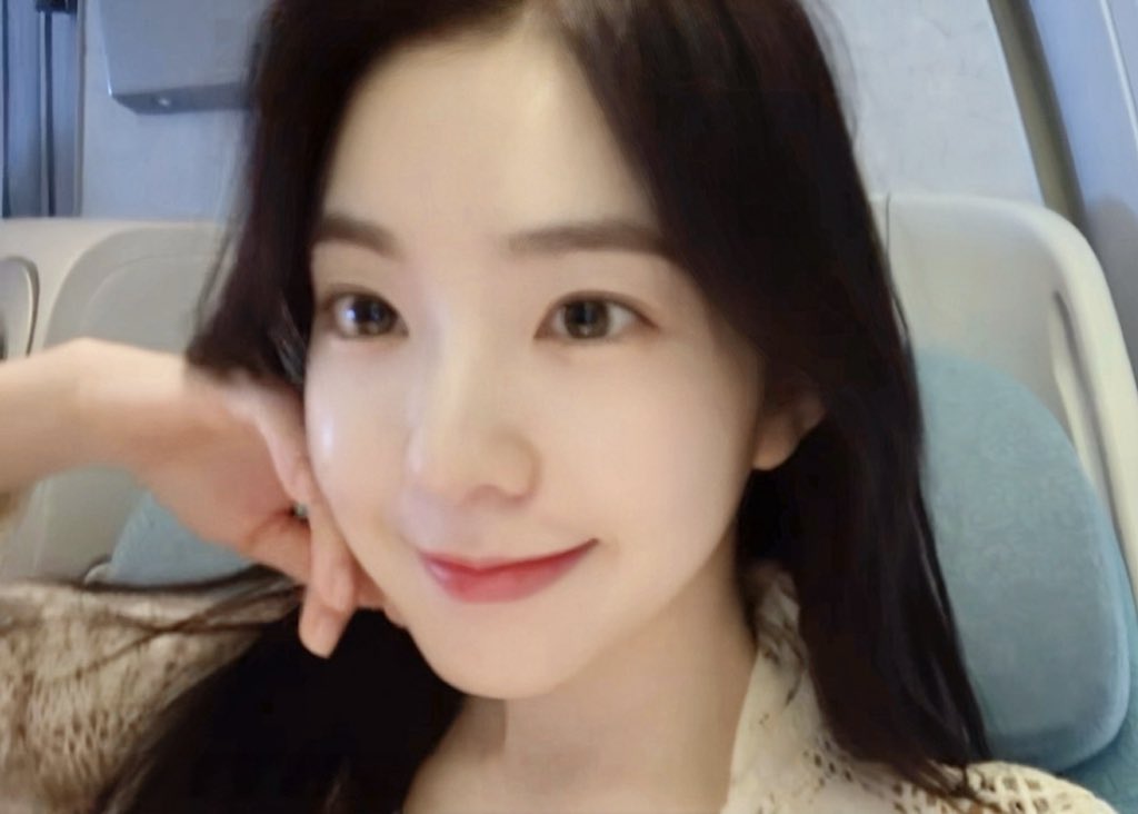 🌷🐰🌷 (@preciousrenebae) on Twitter photo 
