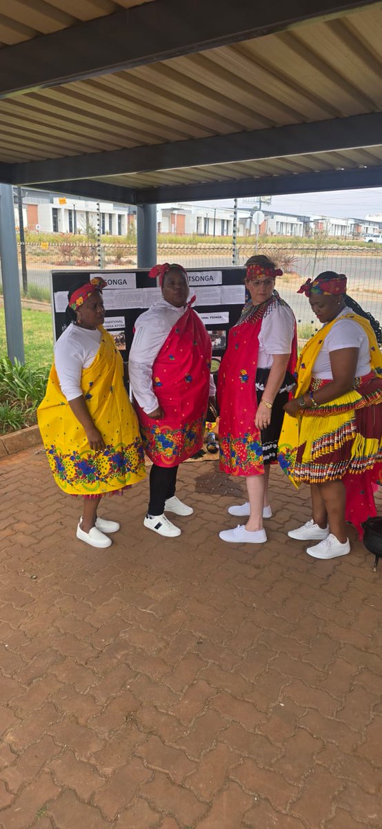 SANDF_ZA's tweet photo. READ || Celebrating Heritage Day with Unity and Diversity.
https://t.co/5VepRpEyYn
#SANDF
#CMIS
#HeritageDay2025 https://t.co/cUEQoQNOrZ