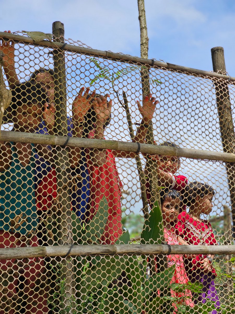 NRC_Egeland's tweet image. After so many broken promises, Rohingya refugee survival is on the line in today’s UN High-Level Meeting.

Impossible repatriation, collapsing food aid, surging evictions, and underfunded education threaten dignity and lives.

Donors must act now to prevent irreversible harm.…