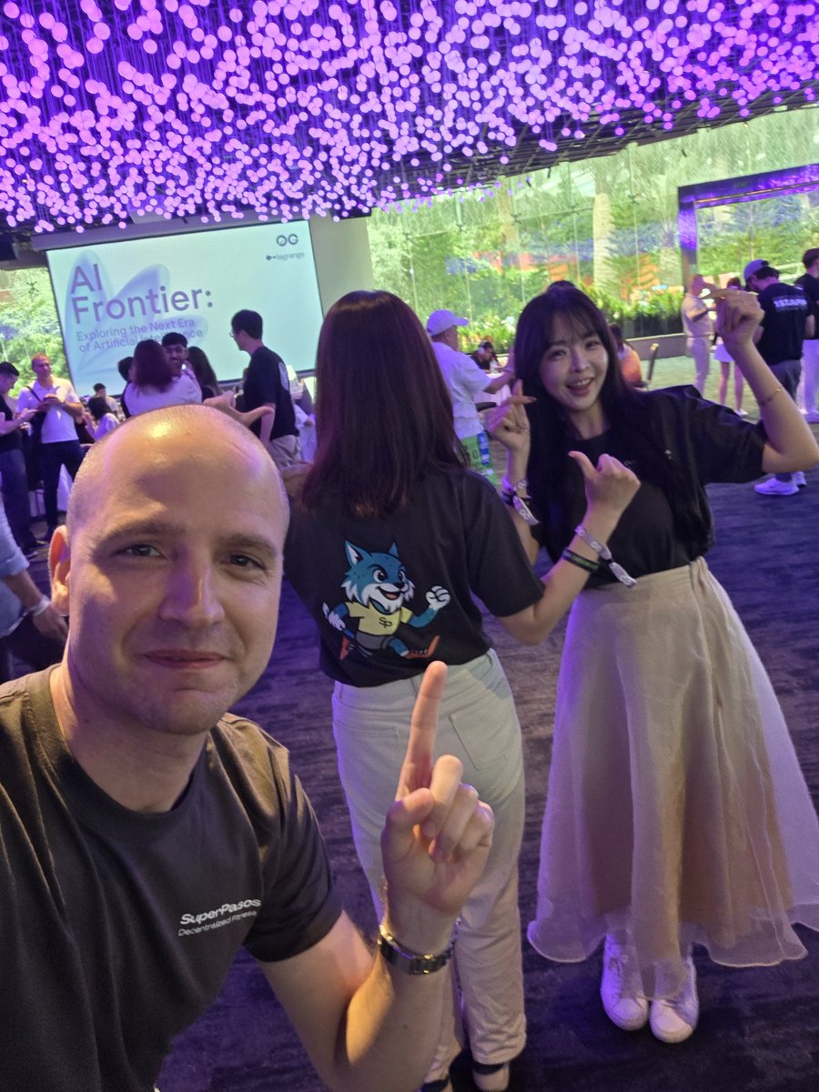 Meeting up with our friends <a href="/realworldallie/">Allie</a> and <a href="/yoonachen_eth/">y00na.eth</a> from Off-office.co that designed our beautiful Pasos. Thank you ladies! #Superpasos #hyperliquid #TOKEN2049