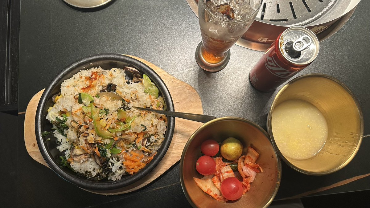 lzwjava's tweet image. jingqiangyu ban fan,  the rice with fish, decorates with small