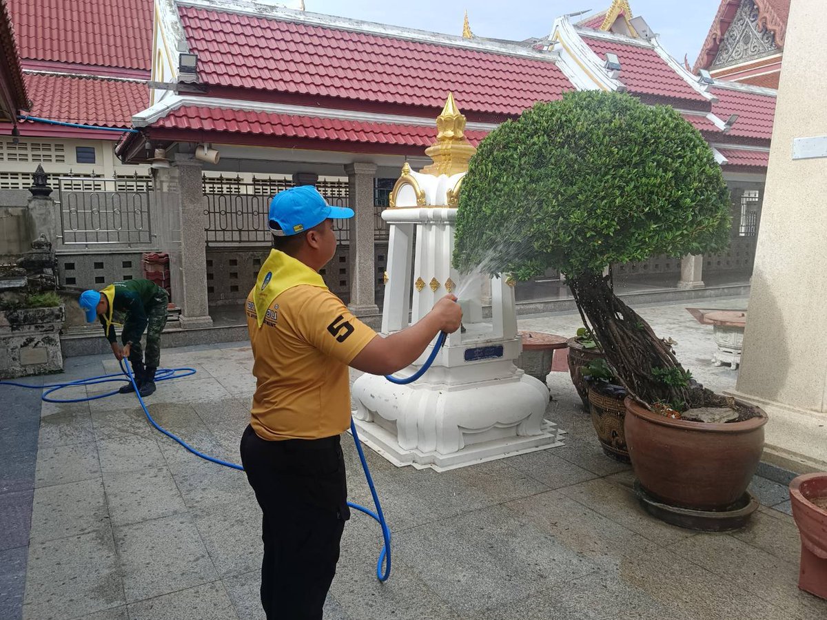 Engi2418's tweet photo. เมื่อวันที่ 25 ก.ย.68 ได้จัดกำลังพลชุด ชป.กร. จำนวน 15 นาย เข้าร่วมกิจกรรมจิตอาสา “ร่วมใจบำรุงพุทธศาสนา” โดยได้ดำเนินการพัฒนาพื้นที่ ทำความสะอาด เก็บกวาดขยะ และปรับปรุงภูมิทัศน์ภายในบริเวณวัด ณ วัดสวัสดีวารีศรีมาราม แขวงนครไชยศรี เขตดุสิต กทม. https://t.co/ZaHHG5Tl7o