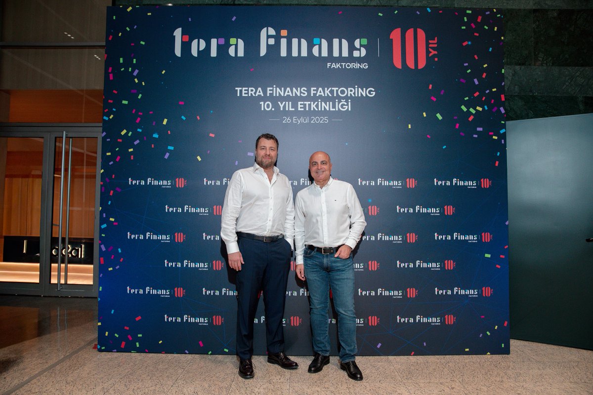 🎉 #TeraFinansFaktoring 10 yaşında!

10 yıldır finansal çözümlerimizle iş dünyasının yanında olmaktan gurur duyuyoruz.
Güven, istikrar ve sürdürülebilir büyüme yolculuğumuzda bize eşlik eden tüm iş ortaklarımıza ve değerli ekibimize teşekkür ederiz.

#TeraFinans #Faktoring
