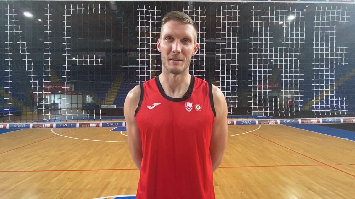 🎙 Pablo Kukartsev: "Felice di essere qui! La Lube potrebbe stupire tutti per gioco e mentalità!"
#esserelube #cucinelube #creokitchens #intervista
lubevolley.it/news/2025-09-2…