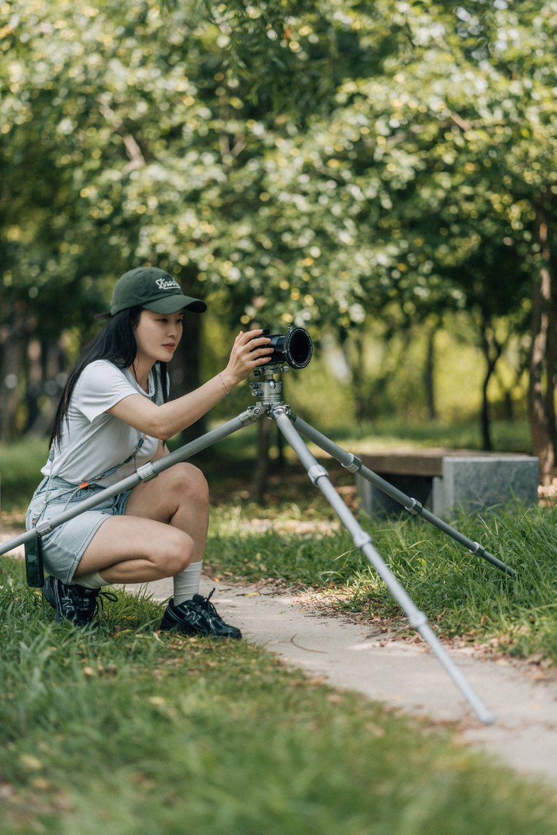LeofotoZS's tweet image. Your dream tripod is here! 😍

Meet your favorite outdoor companion—the Leofoto Gabriel Tripod! 🌲⛰️
This is the go-to gear for epic travel photos, landscapes, and starry skies. ✨

📸 IG@batis_film
🔥 Gear: LG-324C+LH-40R (Silver)
🔗: leofoto.com/products_detai…

 #CameraTripod