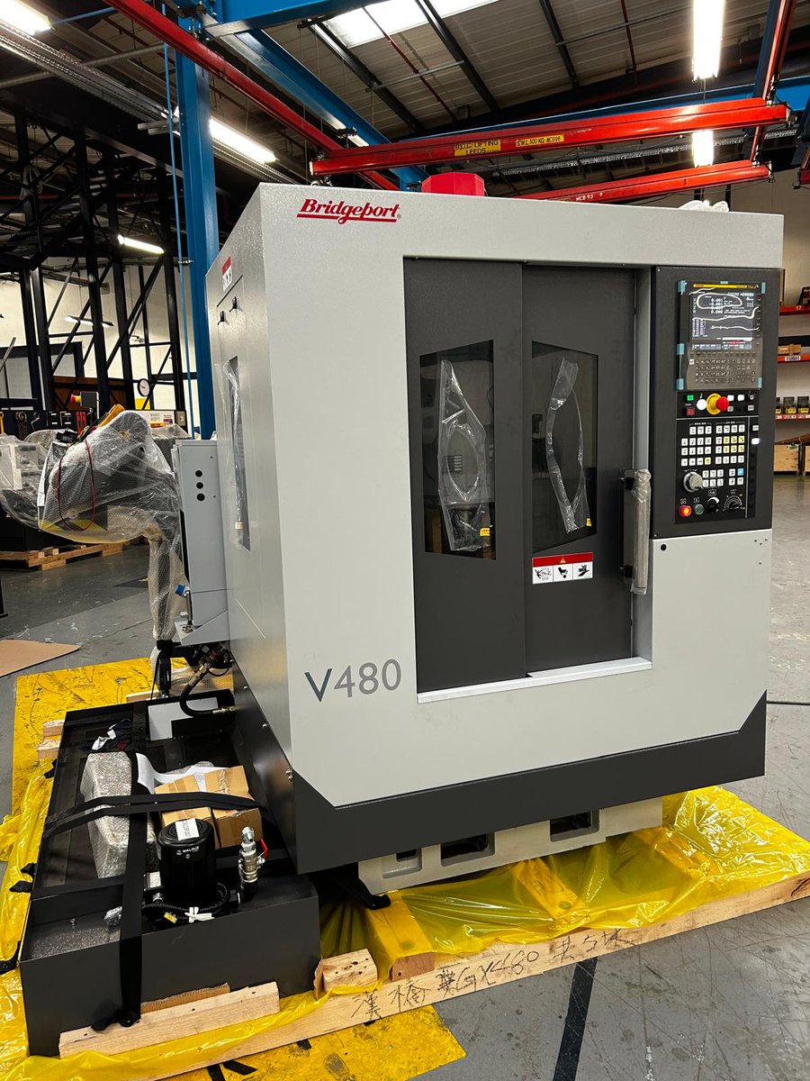 ColchesterMTS's tweet image. Five Bridgeport V480 Vertical Machining Centres prepped and ready for despatch - marking the first shipment in a multi-machine order for one of our valued export distribution partners.
#VMC #CNC #MachineTools #PrecisionEngineering #BritishEngineering #ColchesterMachineTools