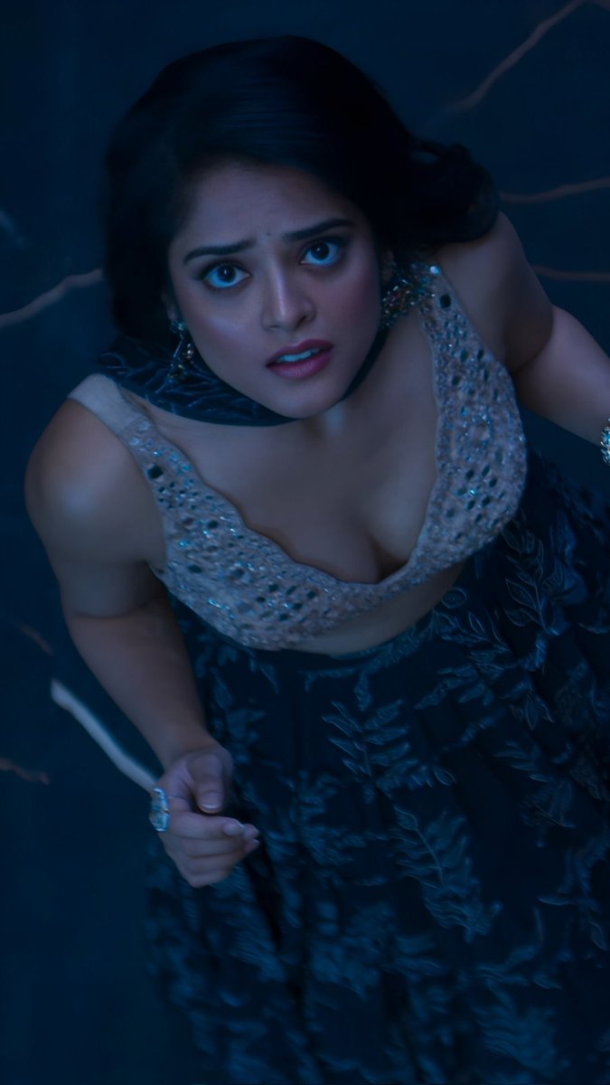 बताओ क्या कॉमन है तीनो मे 🥵😜

#Rajasaabtrailer