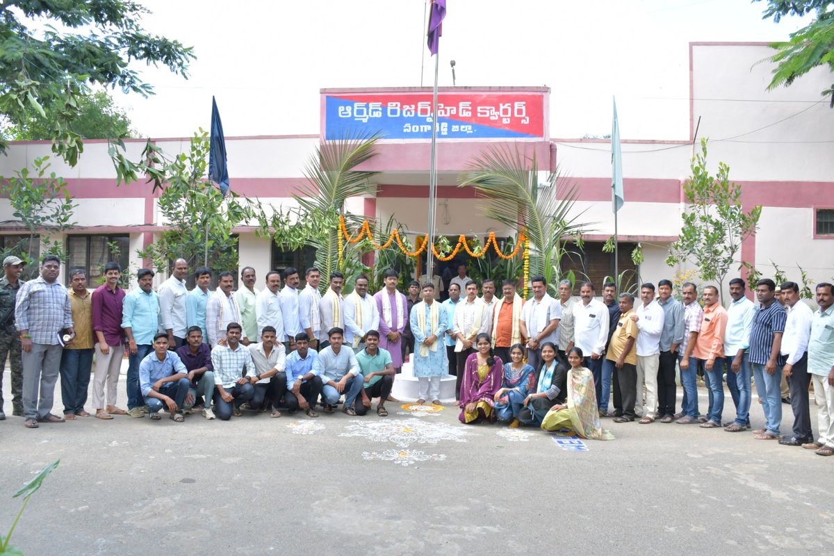 SP Sangareddy (@spsangareddy) on Twitter photo On #DurgaAshtami, SP Paritosh Pankaj, IPS performed Ayudha Puja at Armed Police Office & Vehicle Puja at Motor Vehicle Section.
🙏 Prayers for peace, crime control & smooth conduct of upcoming local body elections.
Attended by Addl.SP Raghunandan Rao, DSPs, RIs, & AR staff On #DurgaAshtami, SP Paritosh Pankaj, IPS performed Ayudha Puja at Armed Police Office & Vehicle Puja at Motor Vehicle Section.
🙏 Prayers for peace, crime control & smooth conduct of upcoming local body elections.
Attended by Addl.SP Raghunandan Rao, DSPs, RIs, & AR staff