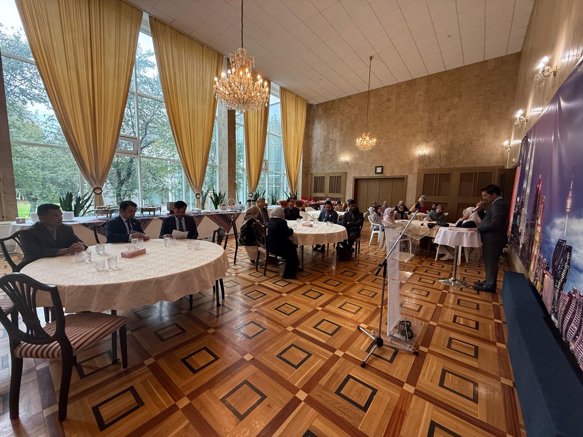 MYEmbMoscow's tweet image. On 29 Sept, IIUM delegation visited the Embassy of Malaysia in Moscow, as part of their education visit (Heritage Studies) to Kazan and Moscow from 17-30 September.