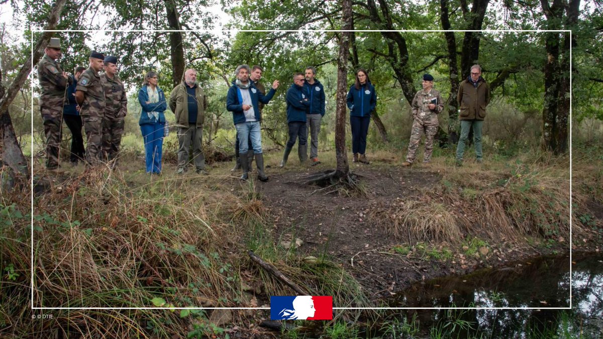SGArmees's tweet image. 🌿 Biodiversité &amp;amp; Défense : un engagement renouvelé !
@Armees_Gouv et #FCEN ont signé une nouvelle convention (2025-2030) pour protéger les terrains militaires, véritables réservoirs écologiques.
👉 defense.gouv.fr/sga/actualites… 
#Défense #Biodiversité #EDD2025