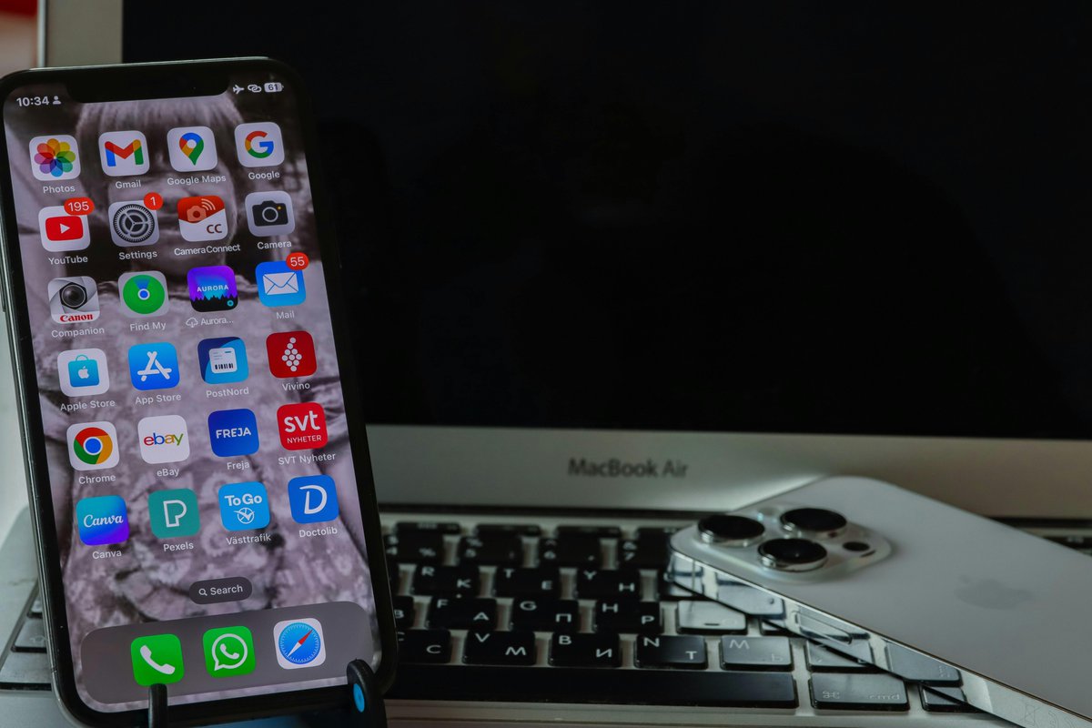 AmiinMose's tweet photo. iPhone 16 and 17 difference camera
More information Click here: https://t.co/epJaDquSMy https://t.co/fhqktqM91x
