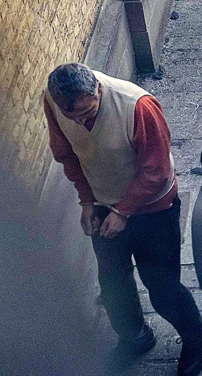 Mohammed K. vermoordde in Roeselare meer mensen (3) dan Hans Van Themsche (2).

Krijgen de slachtoffers ook een begrafenis die live wordt uitgezonden op de staatsomroep? Zal Jan Decleir ook een liedje zingen?

En waarom niet?