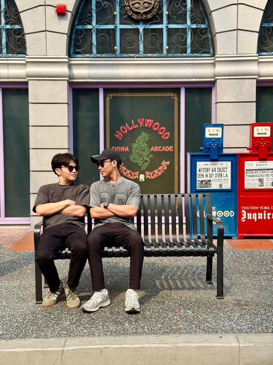 jaze_ev's tweet image. Laroooooooooooo.

#universalstudios #USS #anniv