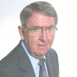 No diseñó chips, sino la herramienta que los haría posibles. ⚙️ 
¡Hace 100 años! #TalDíaComoHoy nació Donald O. Pederson, creador de SPICE, el programa de código abierto que revolucionó la electrónica.
👉forohistorico.coit.es/index.php/pers…