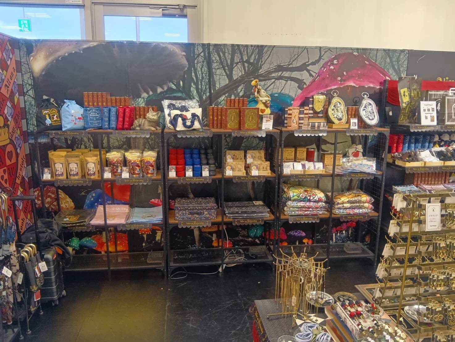 不思議の国のアリス♥️ドーナツ hq720.jpg?sqp=-