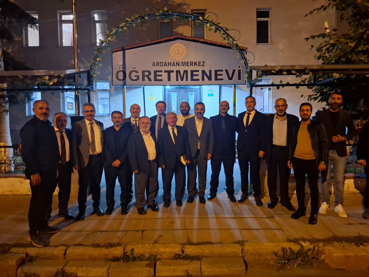 avkadirkstekci's tweet photo. Ardahan Valimiz Sn Hayrettin Çiçek, İl Koordinatörümüz Sn Mukadder Arif Yüksel ve bileşenlerimizle birlikte Ardahan İli Eğitime Destek Platformu Eylül Ayı Toplantımızı gerçekleştirdik. 
Toplantımızın ve alınan kararların Ardahanımıza hayırlı olmasını dileriz. https://t.co/2sQlQhq27X