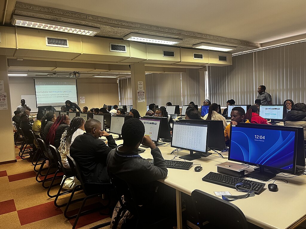 Wikimedia_ZA's tweet photo. The two-day SWiP Phase 2 workshop at the University of Pretoria has concluded. Thank you to all participants for their dedication and for contributing to the visibility of our languages on Wikipedia.
#wikimediaza, #swipproject https://t.co/zj8l5nnTDE