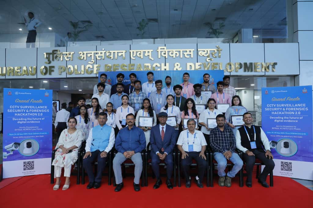 The Grand Finale of CCTV Surveillance Security &amp; Forensics Hackathon 2.0 concluded successfully today.
Innovative solutions were presented by participating teams.
🏆 DG BPR&amp;D awarded prizes to the winners and felicitated the esteemed jury.
#Hackathon #Innovation #Forensics #CCTV