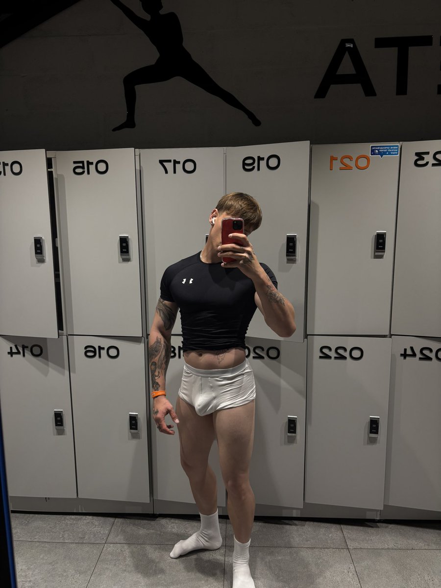 sunsetdimash's tweet image. Спробуй облизати торс 😋 
#Gym #Fitness #Torso #ChestDay #UpperBody #BenchPress #Muscle #Workout #Training #Strong #FitMen #Aesthetic #BodyGoals #AlphaMale #SexyMan #MensPhysique #Shredded #FitLife #Power #Sport #Motivation #MaleModel #Abs #FitBody #HotGuy #GymLife #GymMotivation