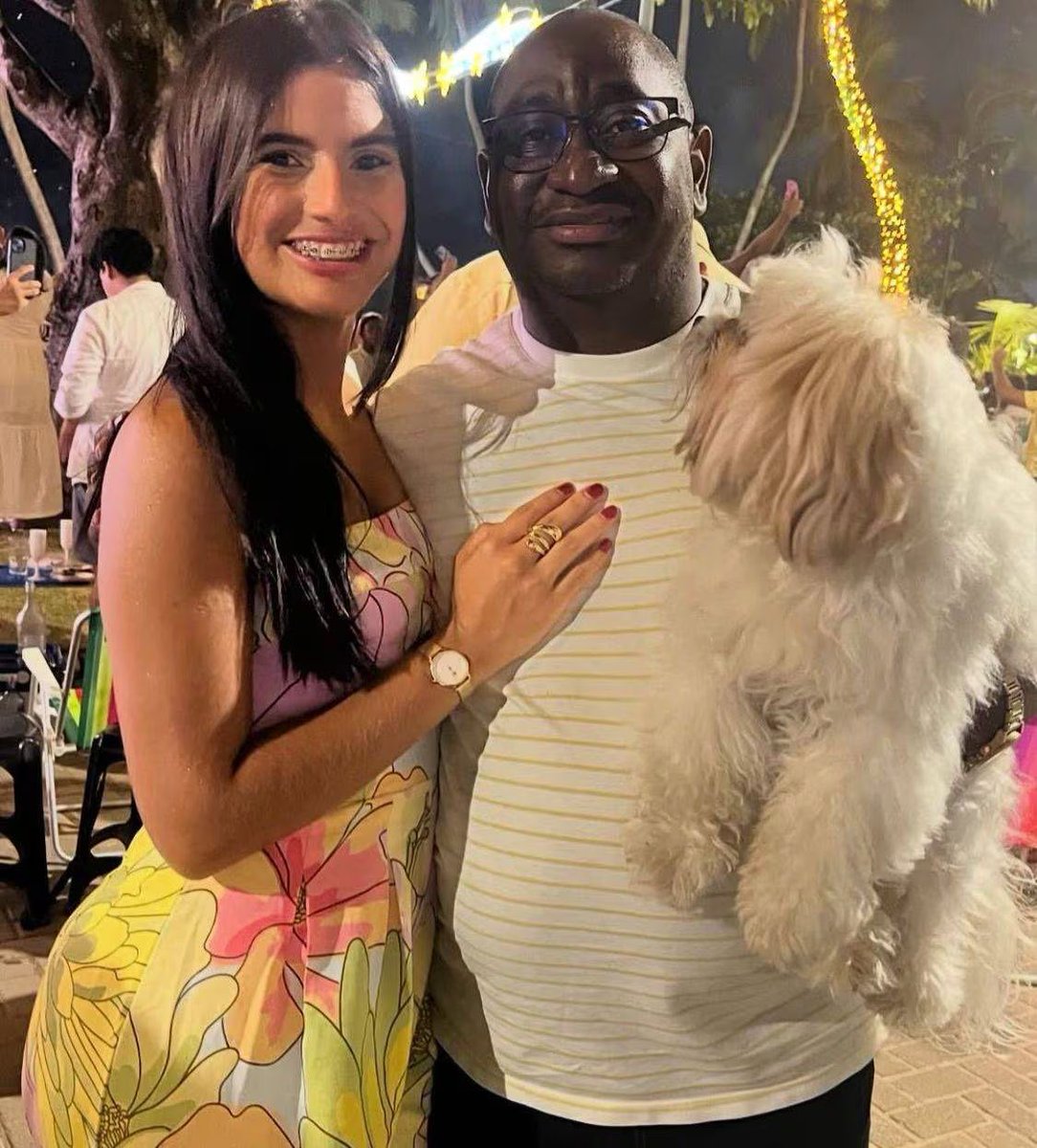 MemeirosM's tweet image. João Neto Retoma Relacionamento Com Mulher Que O Denunciou Por Violência Doméstica 

#JoãoNeto #Advogado #ViolênciaDoméstica #Prisão #Relação #Retomada #Polêmica #Denúncia #Famosos #Notícia

memeiros.com/2025/09/choque…