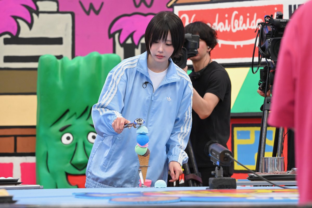 🍦アイスクリームタワーに 挑戦した#あの ちゃん！ 積むたびに「あ