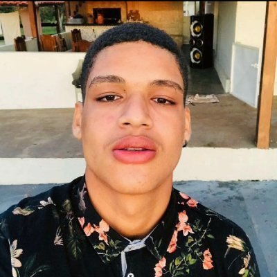 fodassag's tweet photo. @Leandro41692235 @i7stufful primeiramente fecha essa boca miley cyrus, se a cabeça dela eh um triângulo a sua eh literalmente uma bola, juntado desse seu narizao aí, vai roubar todo o ar do mundo? https://t.co/LXbBnIlkES