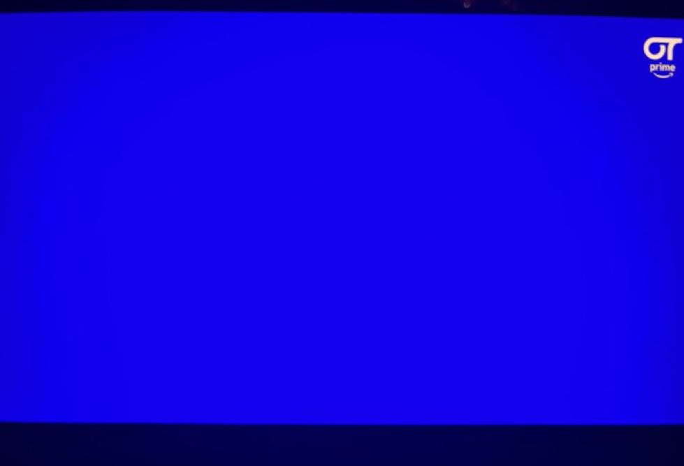 teoxaitana's tweet image. aitana ayer hackeando el directo de OT y de repente aparecen las fechas de CUARTO AZUL WORLD TOUR #OTGala2
