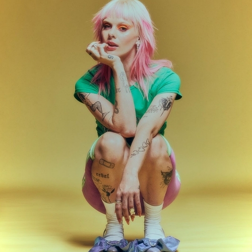 MusicNewsWeb's tweet image. Support acts announced for War Child UK’s ‘Day of the Girl’ concerts featuring girli, English Teacher &amp;amp; Katy J Pearson  - #warchilduk @warchilduk #LearnToLive #WarChild @warchild_music
Read the full article here: ift.tt/kn1LP4N
More on Music-News.com