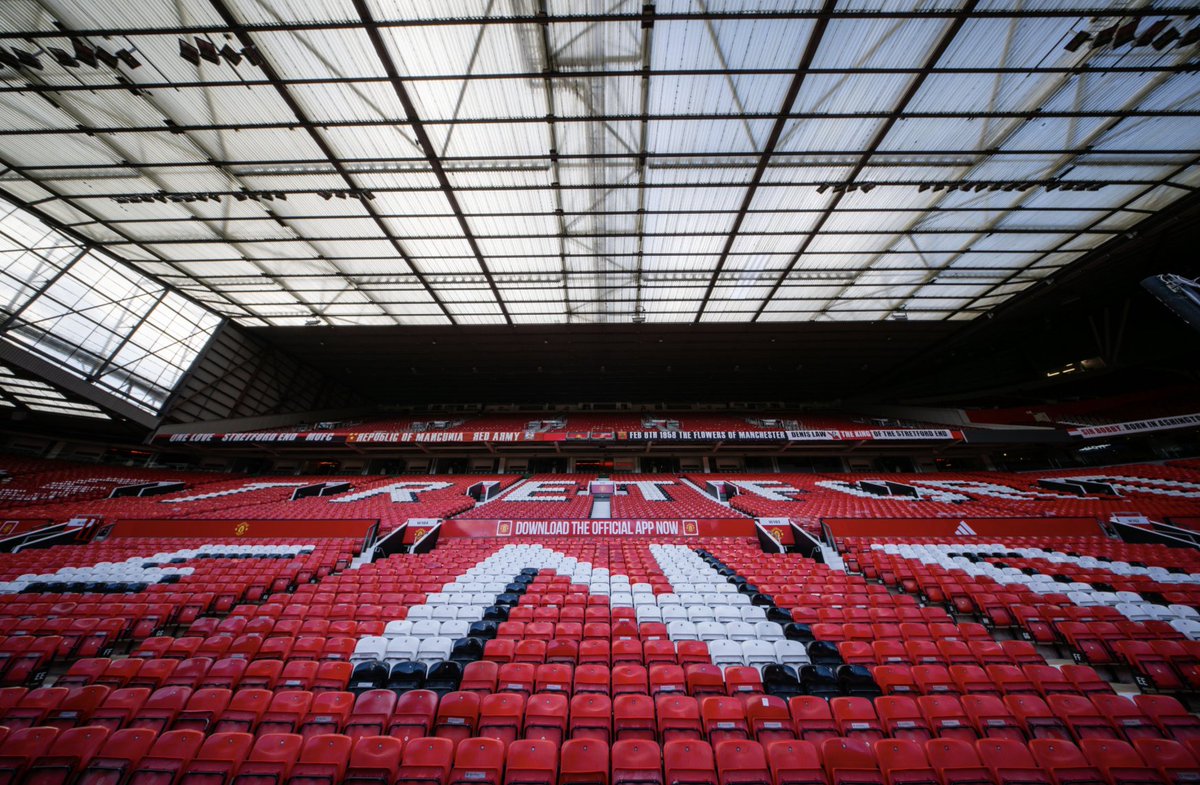 DHLManUtd's tweet image. Your first ever United game? Reply with the year 👇
Let’s see the generations of Reds ❤️ #MUFC | #UnitedFamily