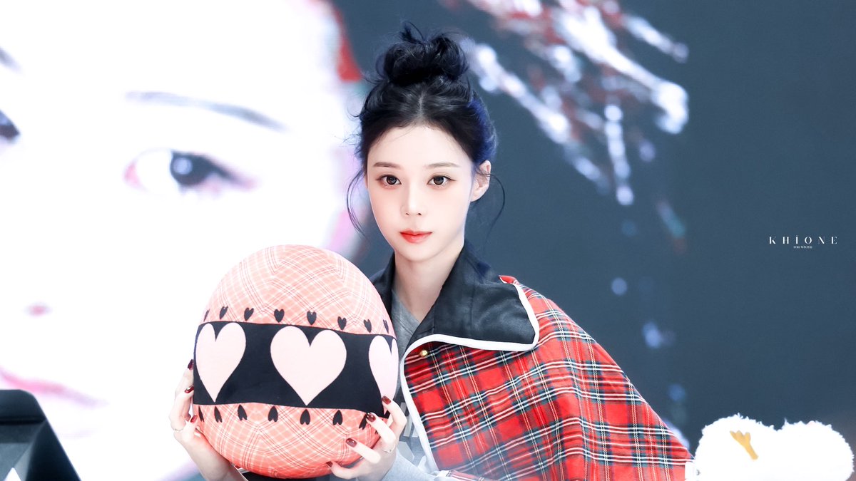 Khione_0101's tweet photo. 250928 PPMQ

#윈터 #winter 
#에스파 #aespa https://t.co/h59QH9McMH