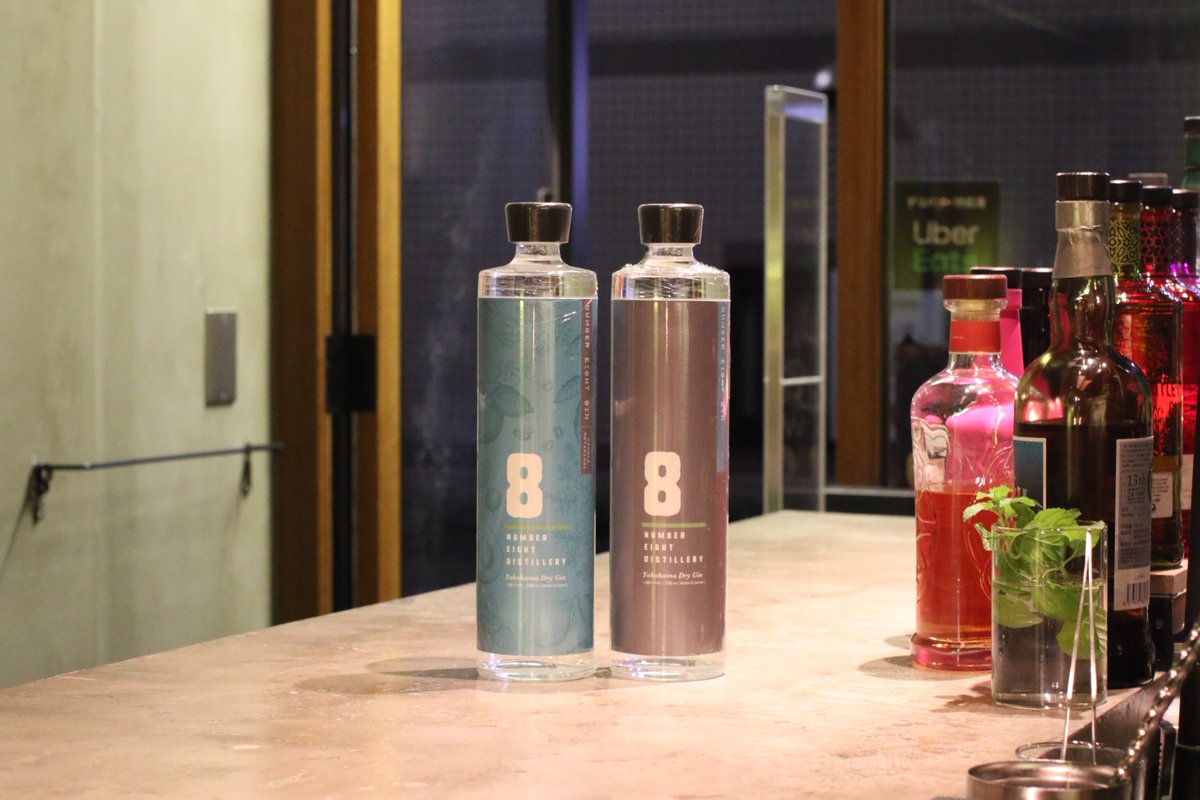 and__spirits's tweet photo. #今日の蒸留酒 

【NUMBER EIGHT GIN -ナンバーエイトジン-】
【NUMBER EIGHT GIN Double botanical -ナンバーエイトジン・ダブルボタニカル-】

横浜・みなとみらい「ハンマーヘッド」内で作られる、横浜らしい個性とクラフト感を体現したジン！
チェックしてみてね♡👉https://t.co/YXP9pzNHKT https://t.co/1Op1jQe38b