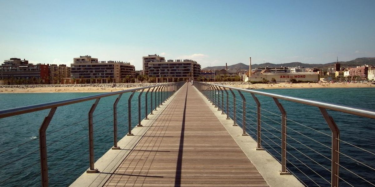 Entitats cíviques i culturals de #Badalona insten l’alcalde Albiol a donar suport al català a la UE t.ly/9Forz