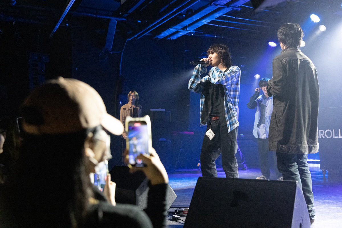 0wave_0fficial tweet media