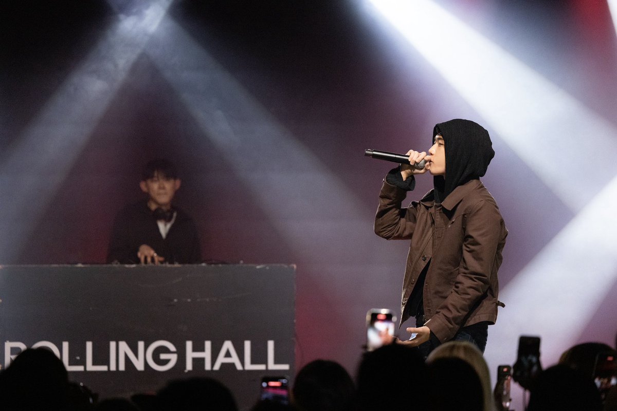 0wave_0fficial tweet media