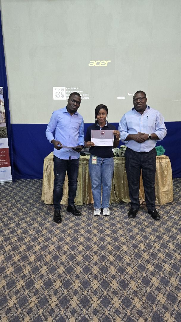 CearsemO's tweet image. #ACHIEVEMENT: Nous pensons que #UPSHIFT devrait être l'un de ceux qui sont le plus utilisés pour répondre correctement et avec  #précision et #concision aux besoins des adolescentes et jeunes dans le processus entrepreneurial, @MwaminiMaria  @WAWINA après formation @WarChildCan