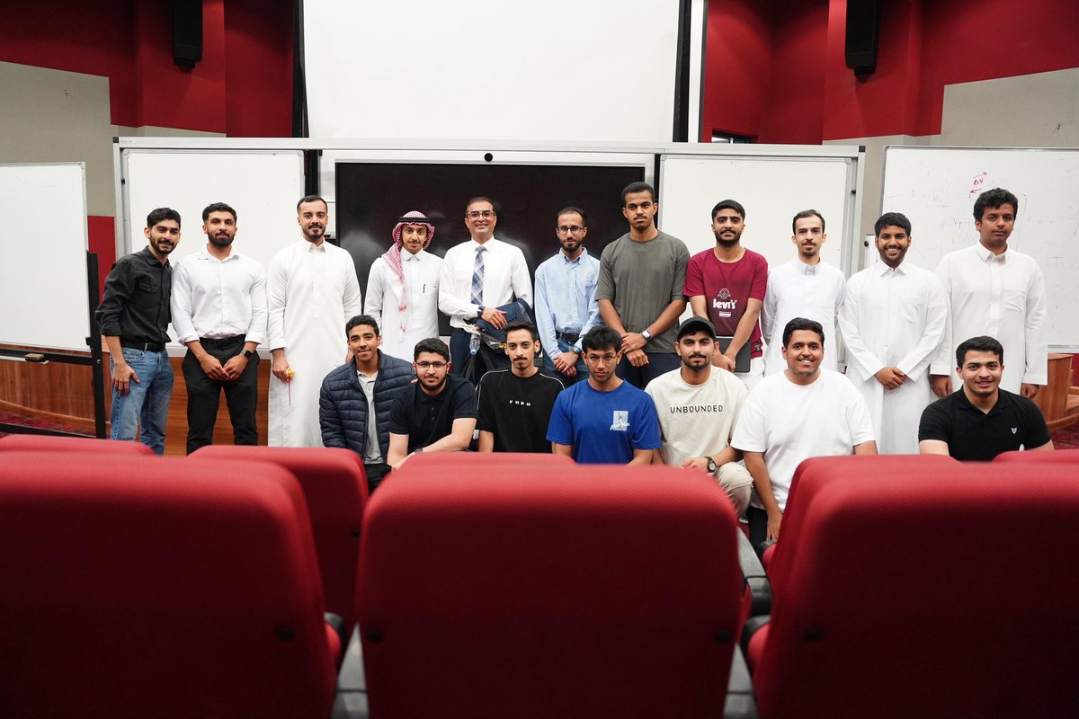 MECKFUPM's tweet photo. لقطات من محاضرة الدكتور آفاق حول الطاقة النووية وتخصصها الدقيق في الجامعة✨🤩

نتطلع لحضوركم في الفعاليات القادمة😉🔥

🔗رابط الصور: https://t.co/MfeL1SXCko https://t.co/WRatWa1zfT